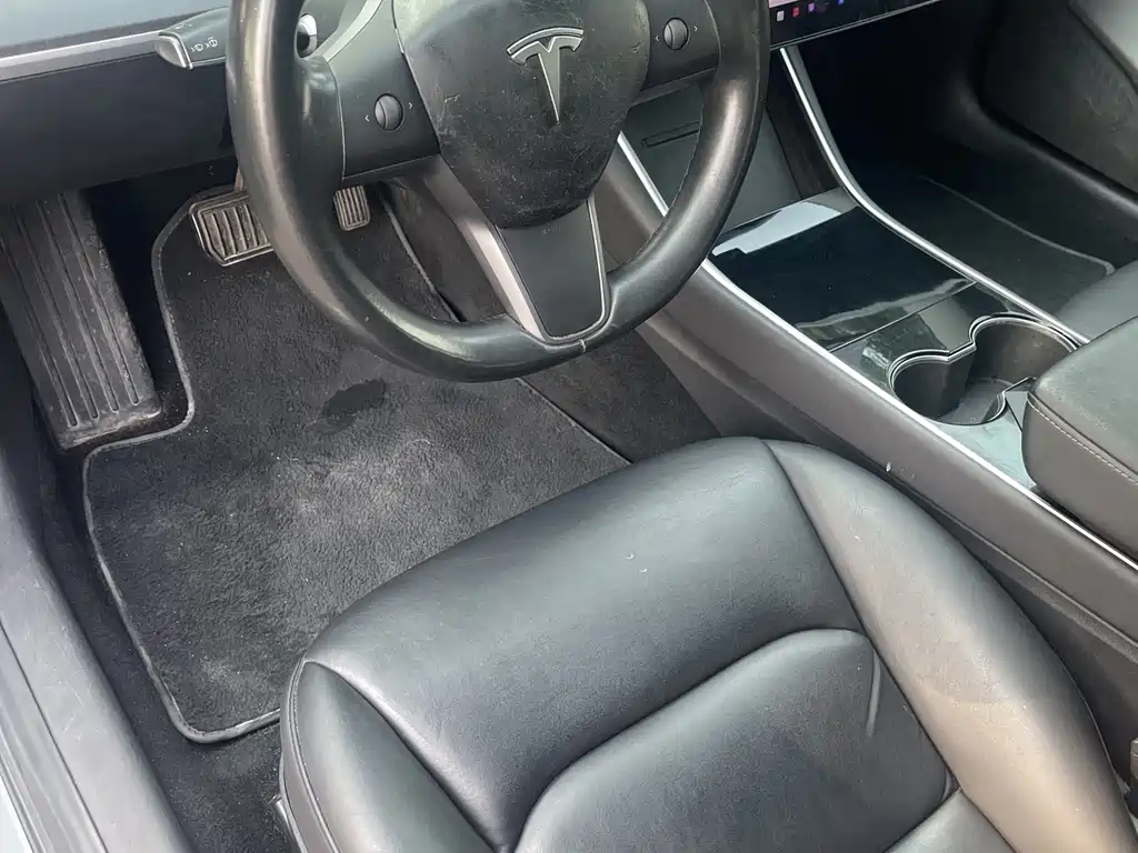 Tesla Model 3 2019 — фото 17