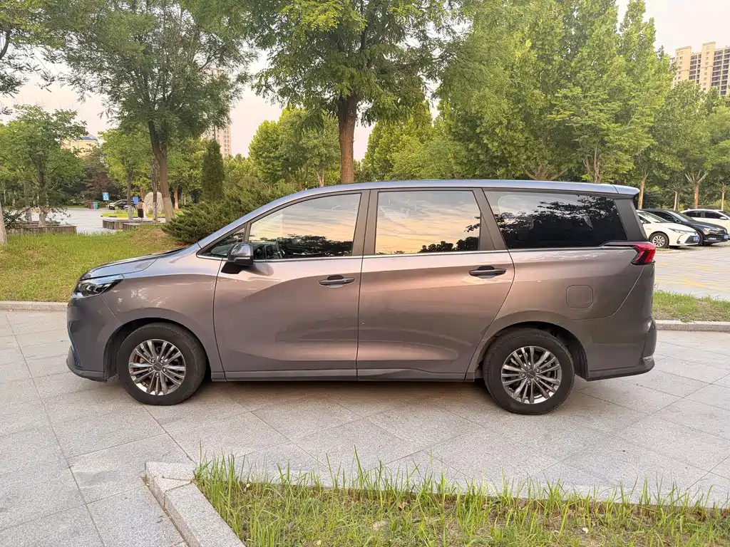 Maxus Euniq 5 2021