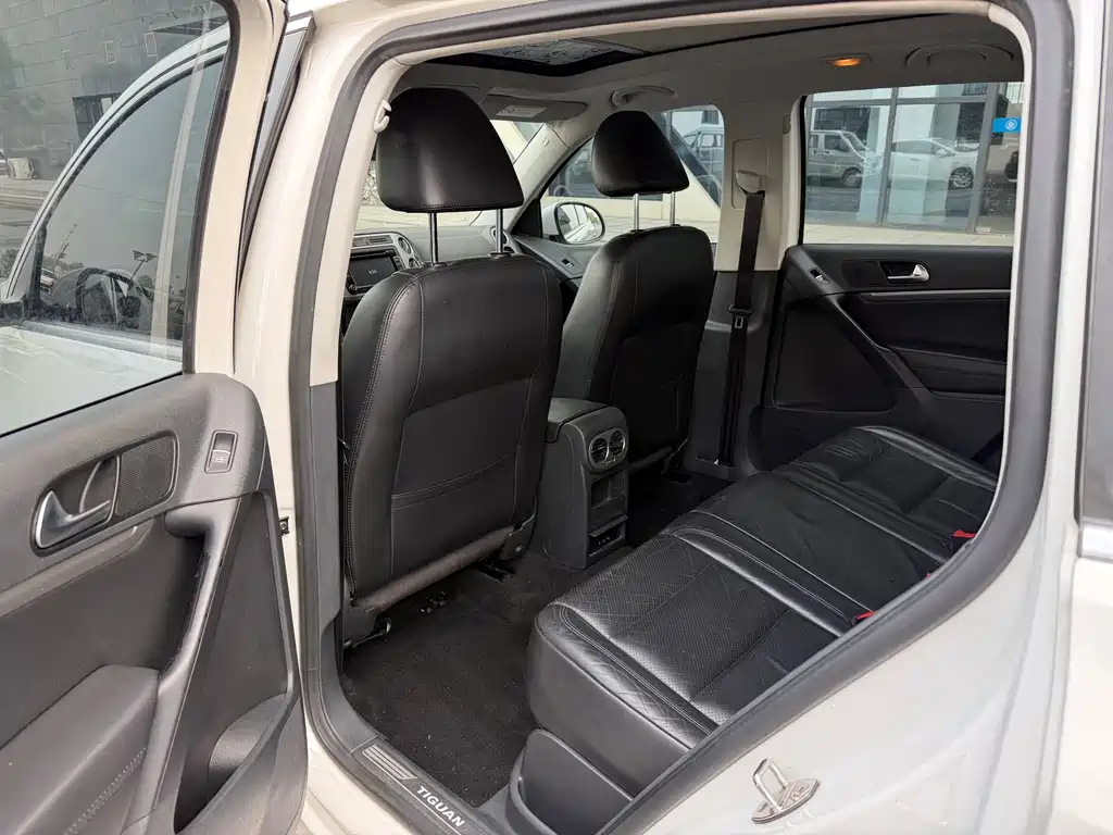 Volkswagen Tiguan 2015 — фото 12