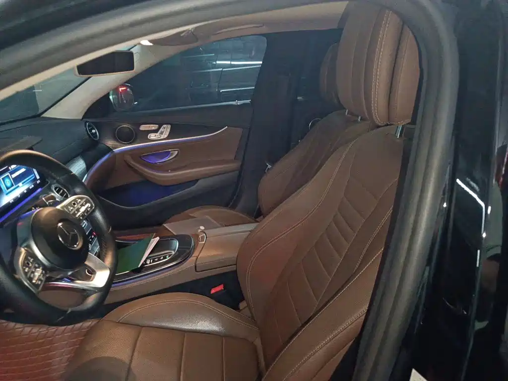 Mercedes-Benz E-Class 2019 — фото 16