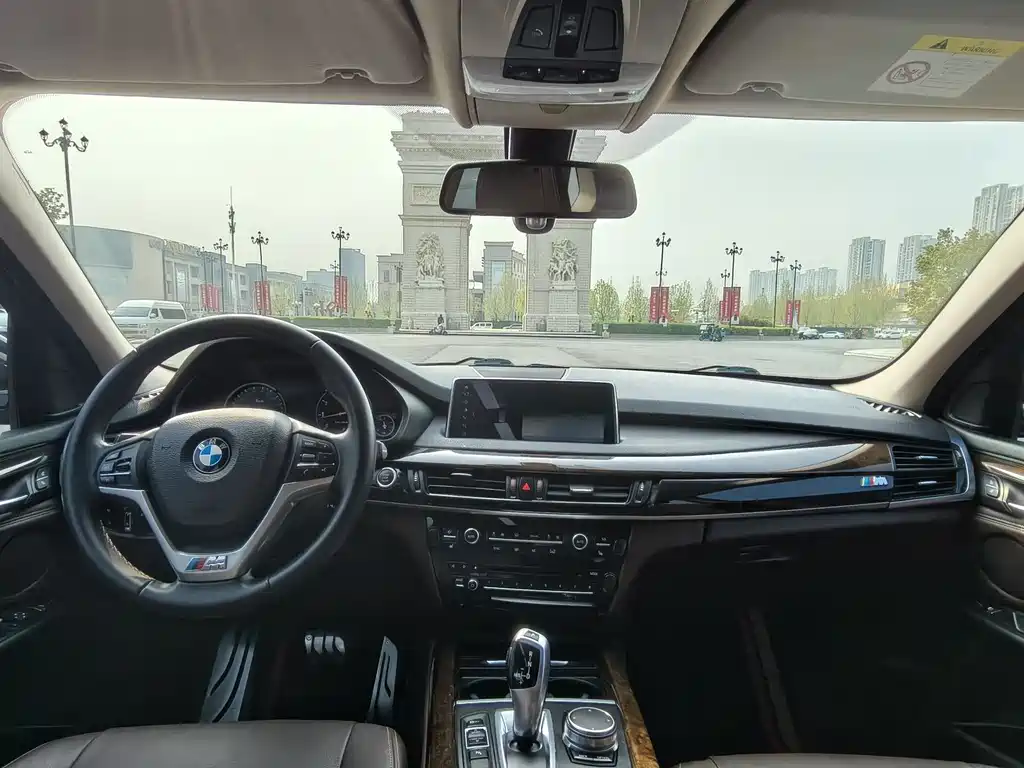 BMW X5 2018 — фото 10