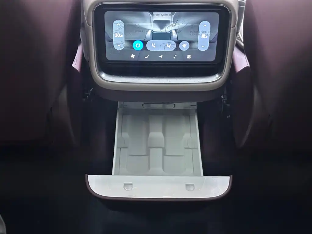 Xiaomi YU7 2025 — фото 11