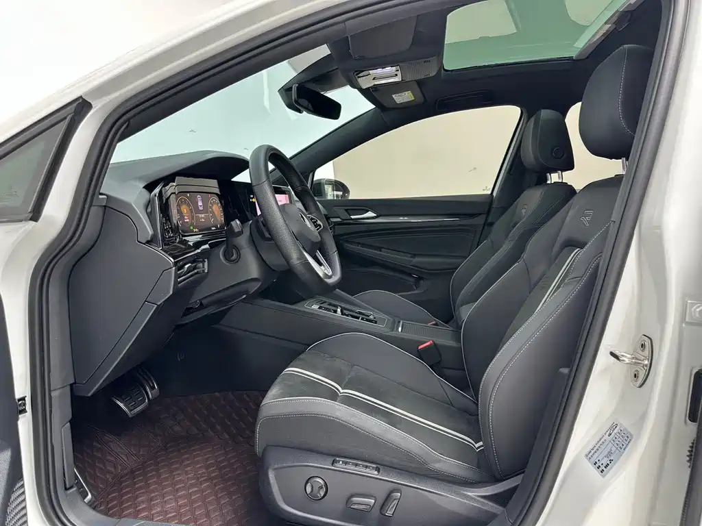 Volkswagen Golf 2022
