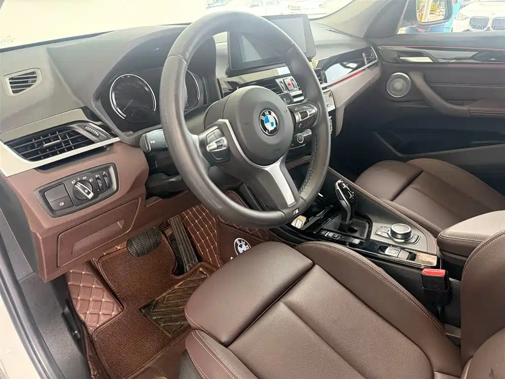 BMW X1 2021 — фото 11