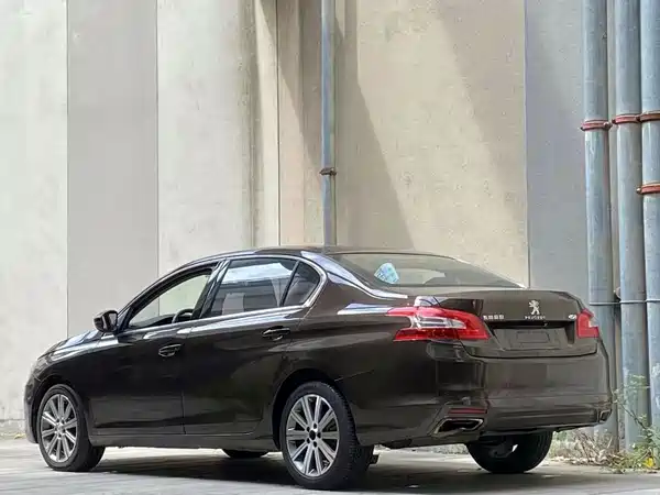 Peugeot 408 2016