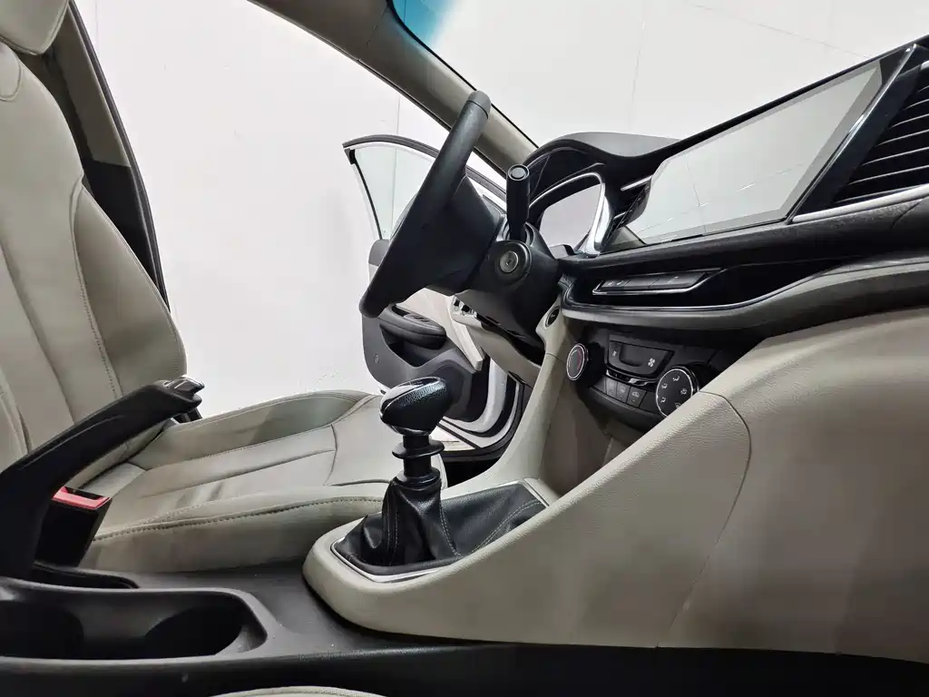 Buick Excelle 2019 — фото 15
