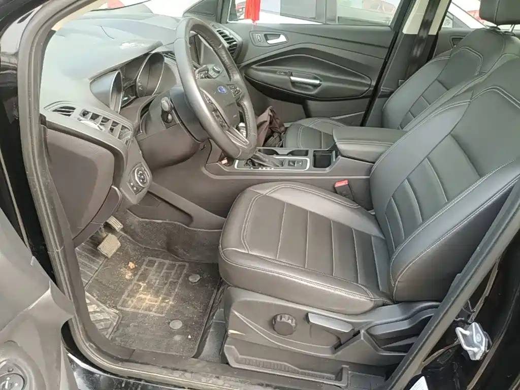 Ford Kuga 2020 — фото 15