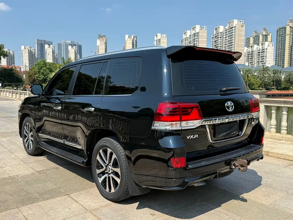 Toyota Land Cruiser 2019 — фото 17