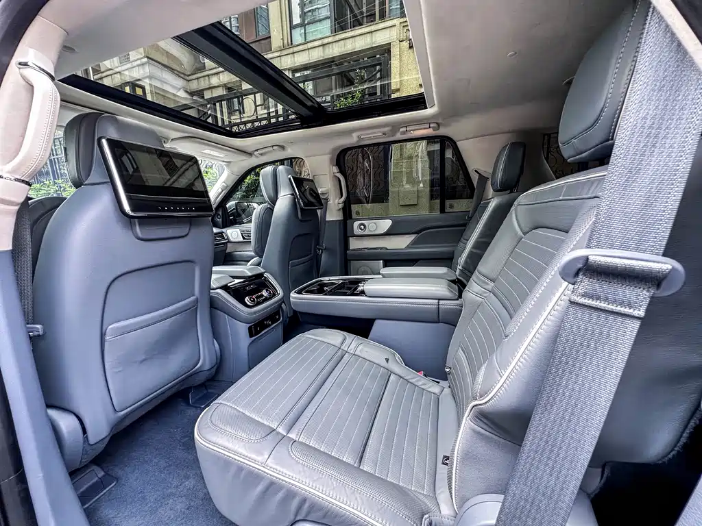 Lincoln Navigator 2020 — фото 7