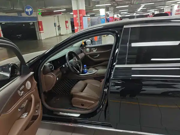 Mercedes-Benz E-Class 2022