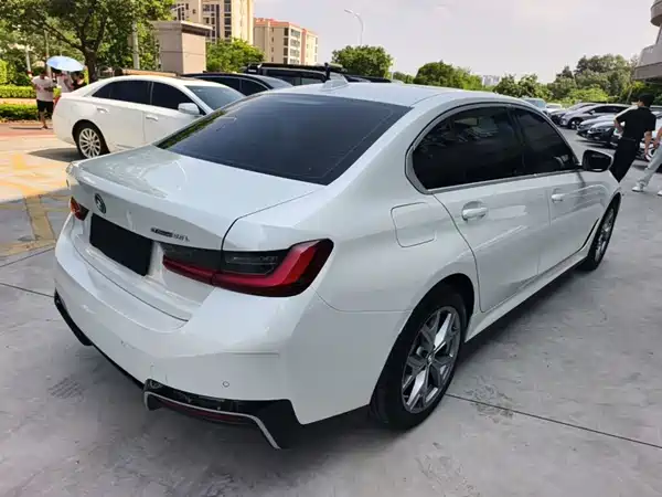 BMW i3 2025