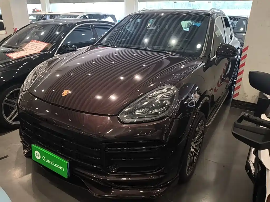 Porsche Cayenne 2015 — фото 1