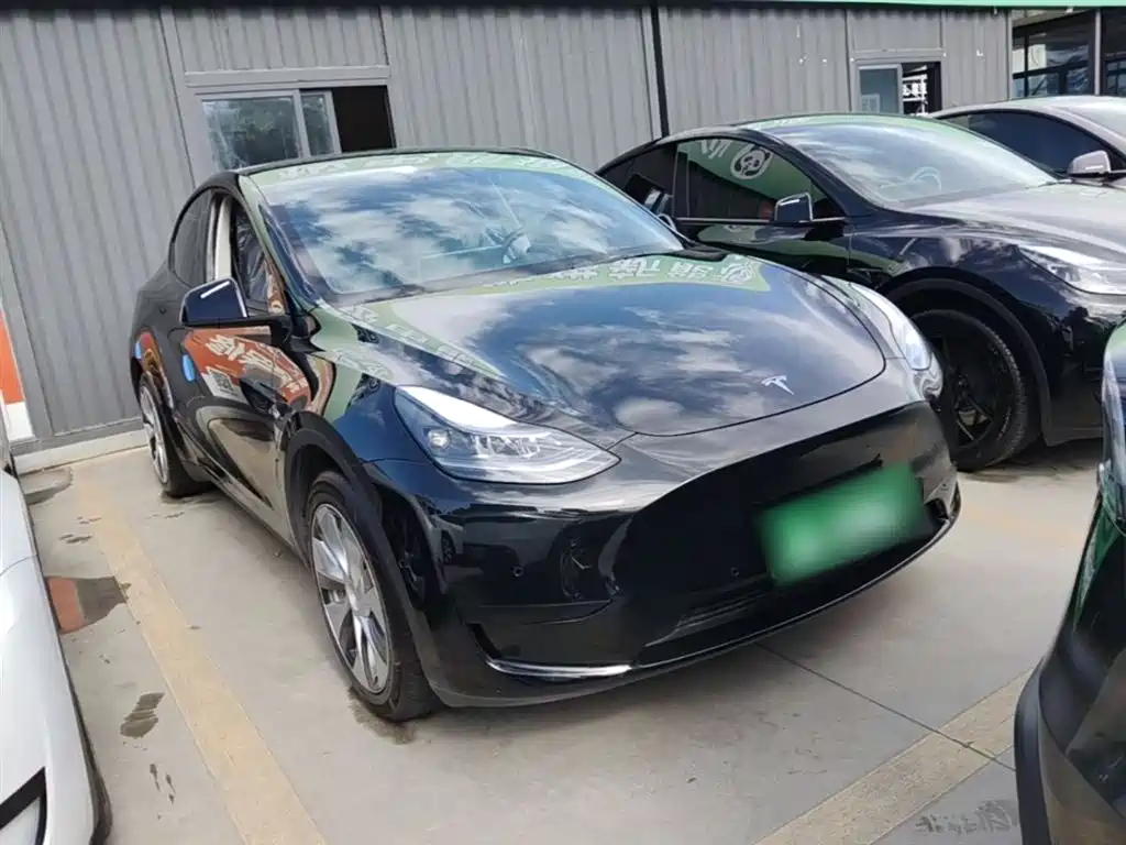 Tesla Model Y 2023 — фото 4