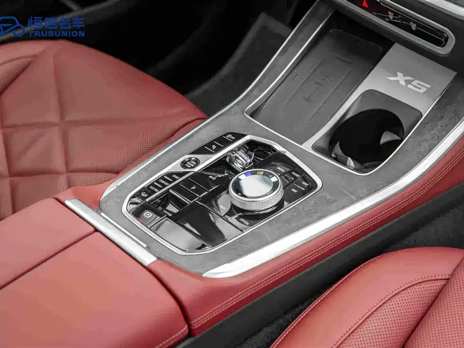 BMW X5 2025 — фото 19