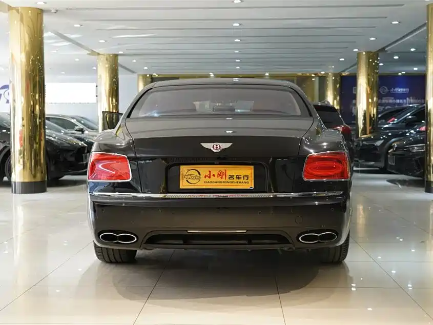 Bentley Flying Spur 2015 — фото 17