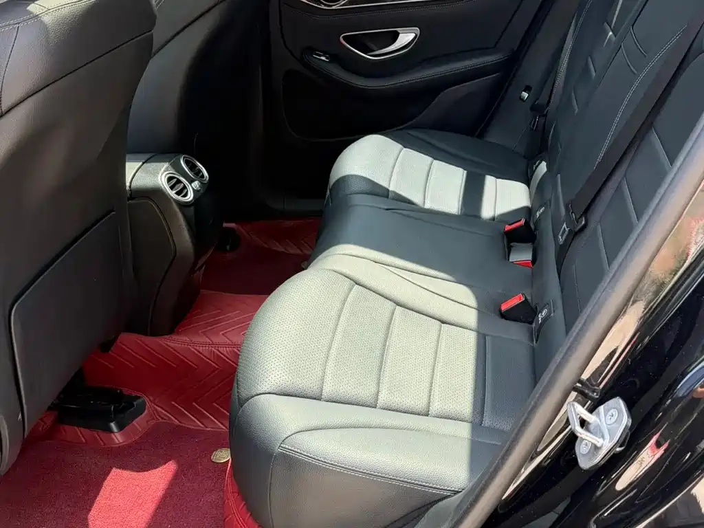 Mercedes-Benz GLC 2018 — фото 11