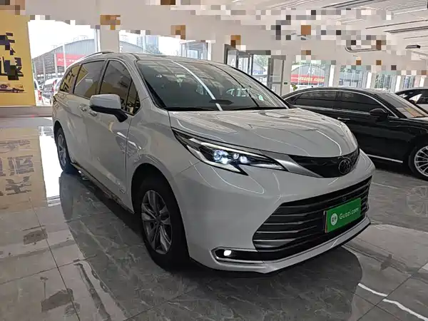 Toyota Sienna 2024