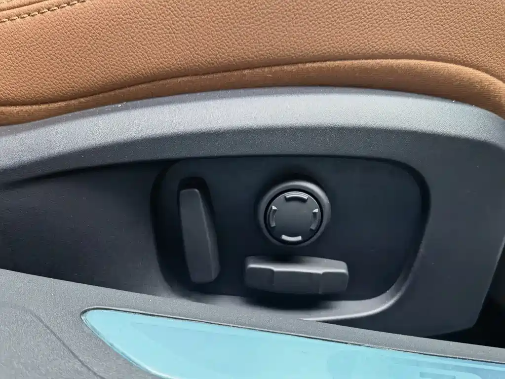 Jaguar XFL 2023 — фото 18