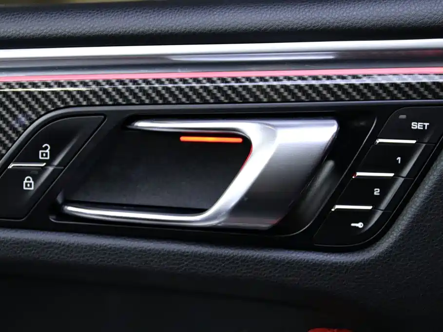 Porsche Macan 2020 — фото 12