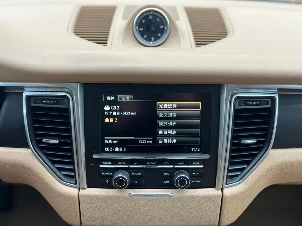 Porsche Macan 2015 — фото 8