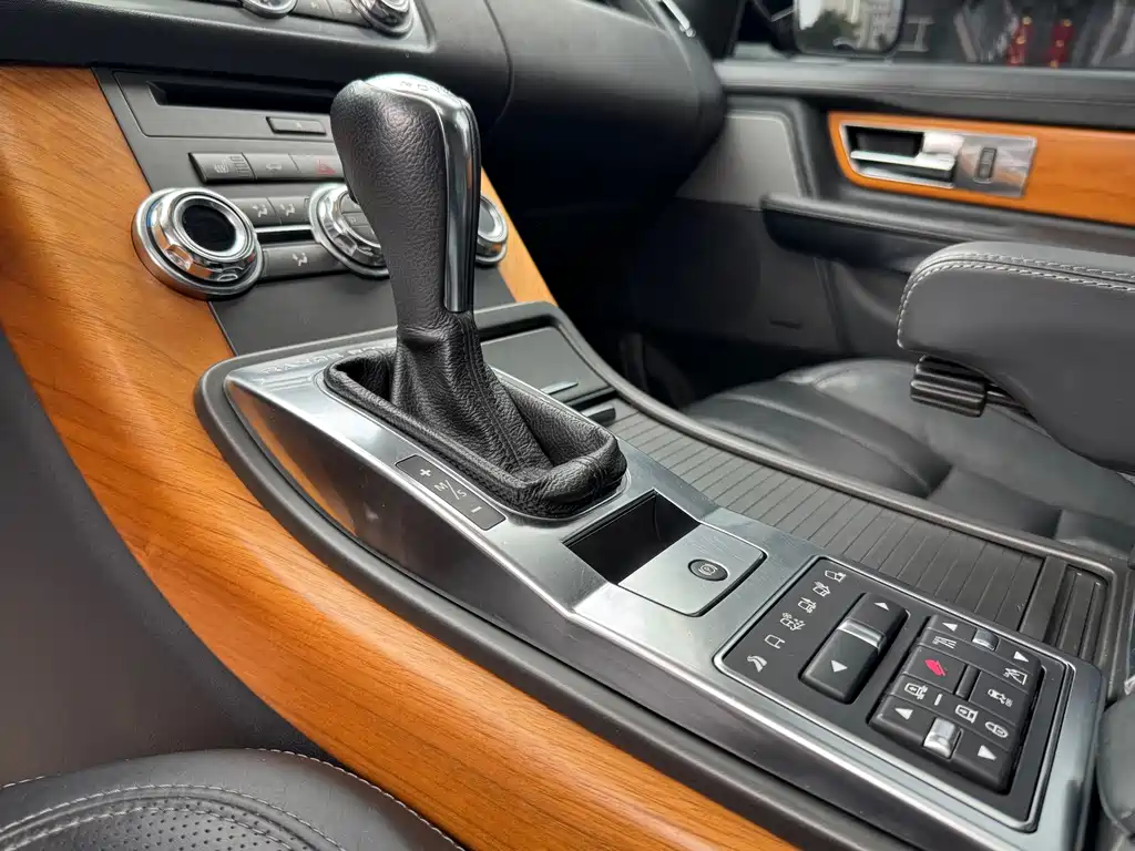 Land Rover Range Rover Sport 2012 — фото 7