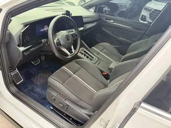 Volkswagen Golf 2023