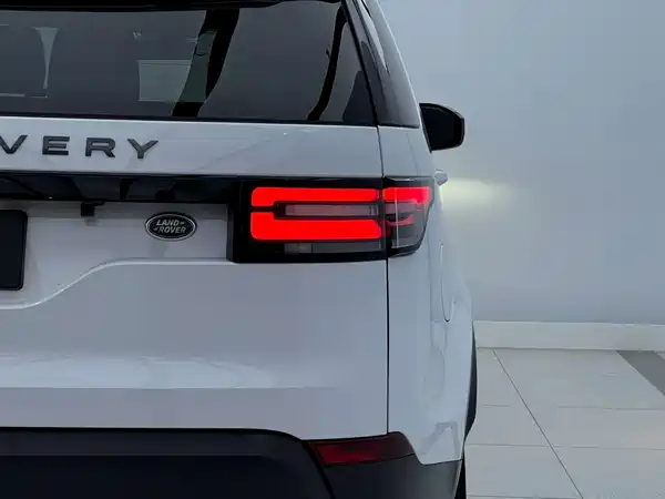 Land Rover Discovery 2018