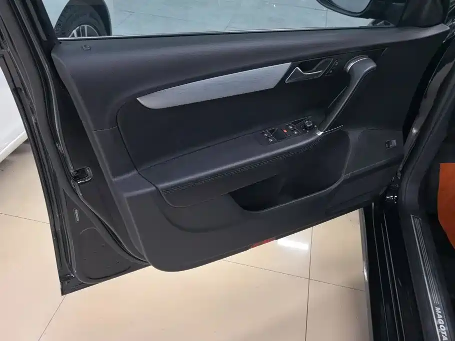 Volkswagen Magotan 2016
