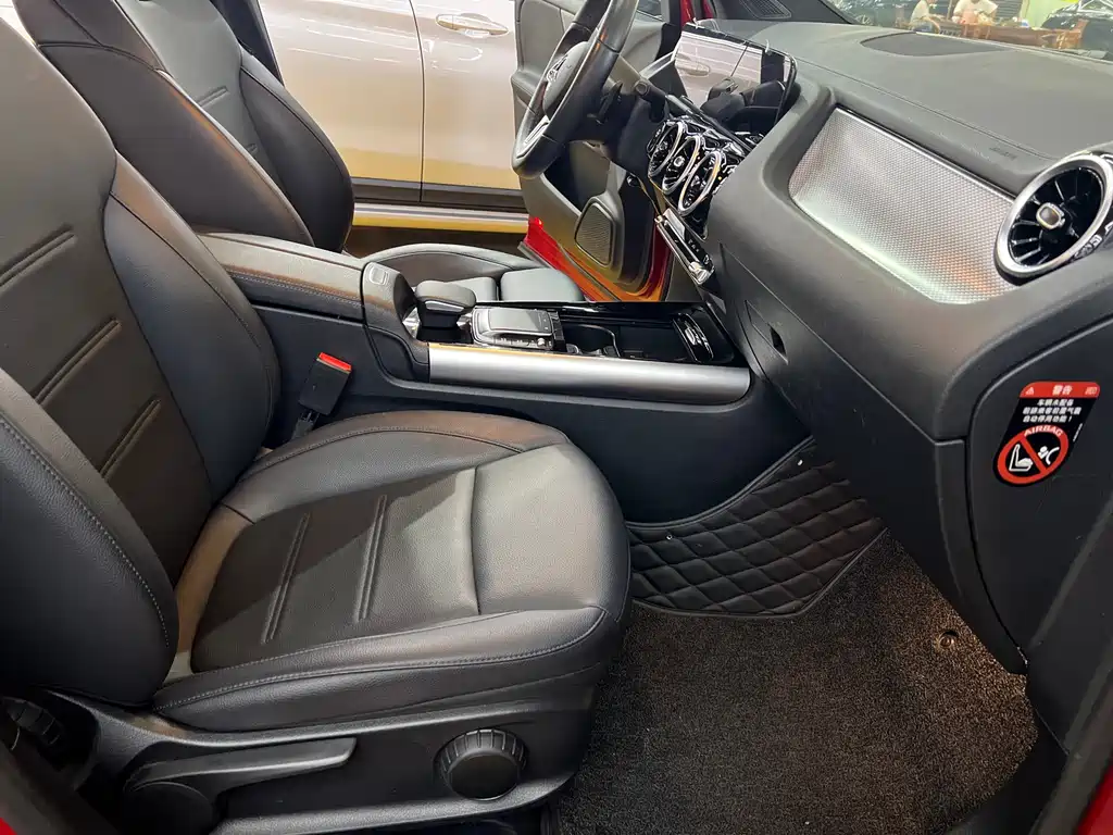 Mercedes-Benz GLA 2023 — фото 13