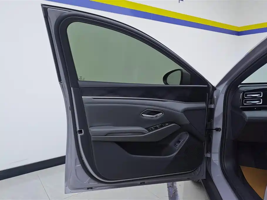 BYD Qin L 2026 — фото 7