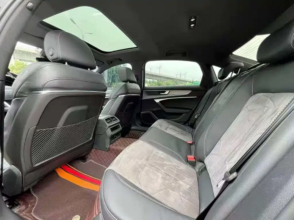 Audi A6L 2021