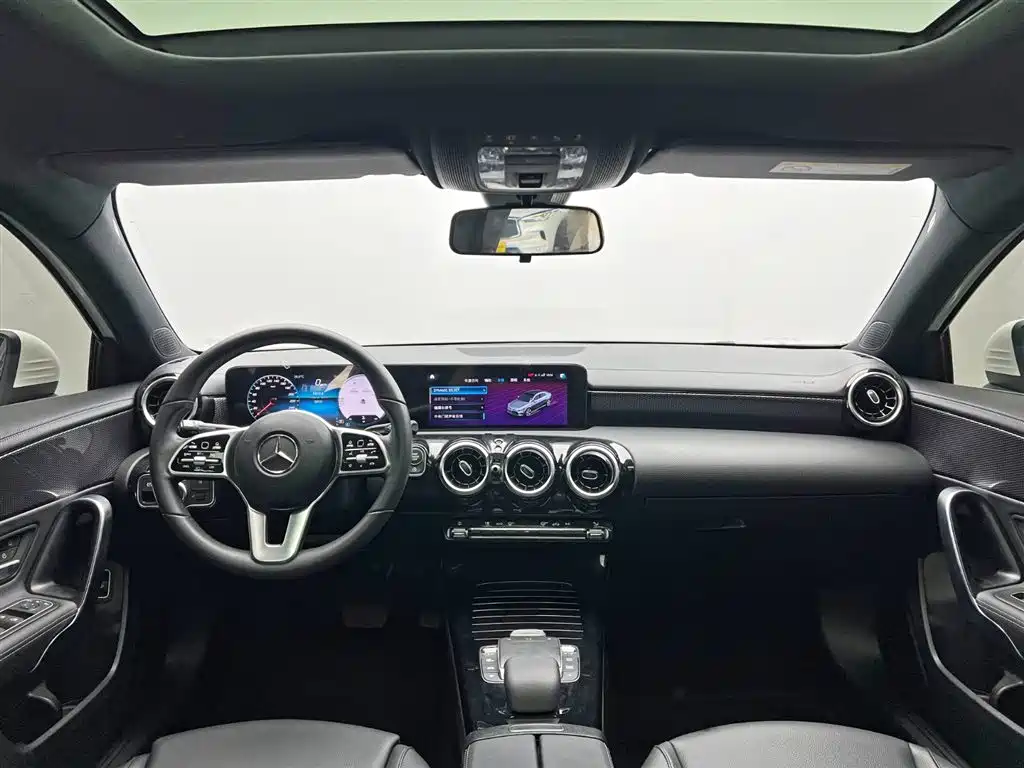Mercedes-Benz A-Class 2022 — фото 23