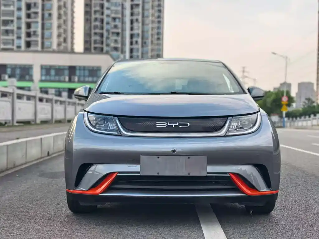 BYD Dolphin 2022 — фото 1