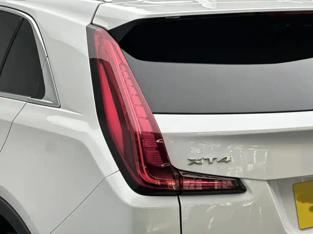 Cadillac XT4 2019 — фото 9
