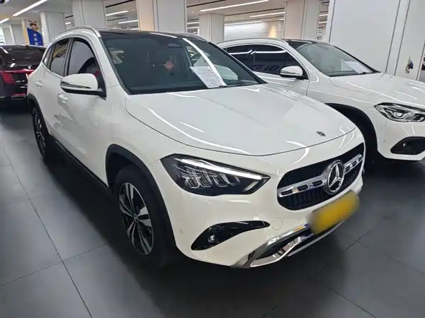 Mercedes-Benz GLA 2025
