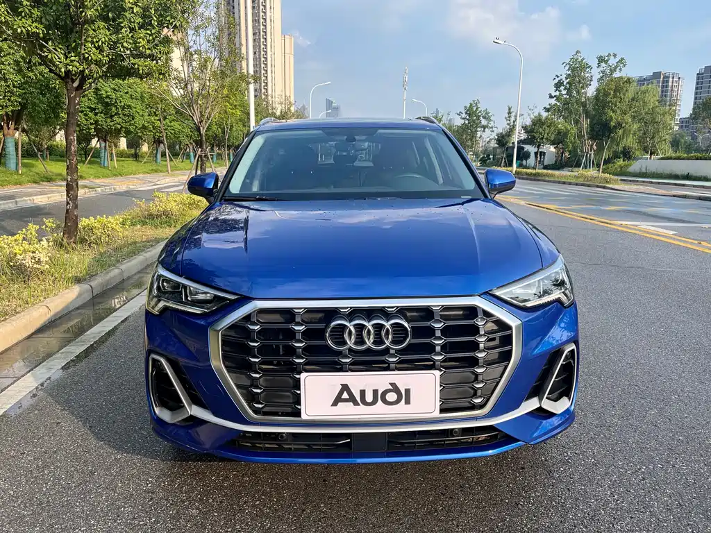 Audi Q3 2019 — фото 2