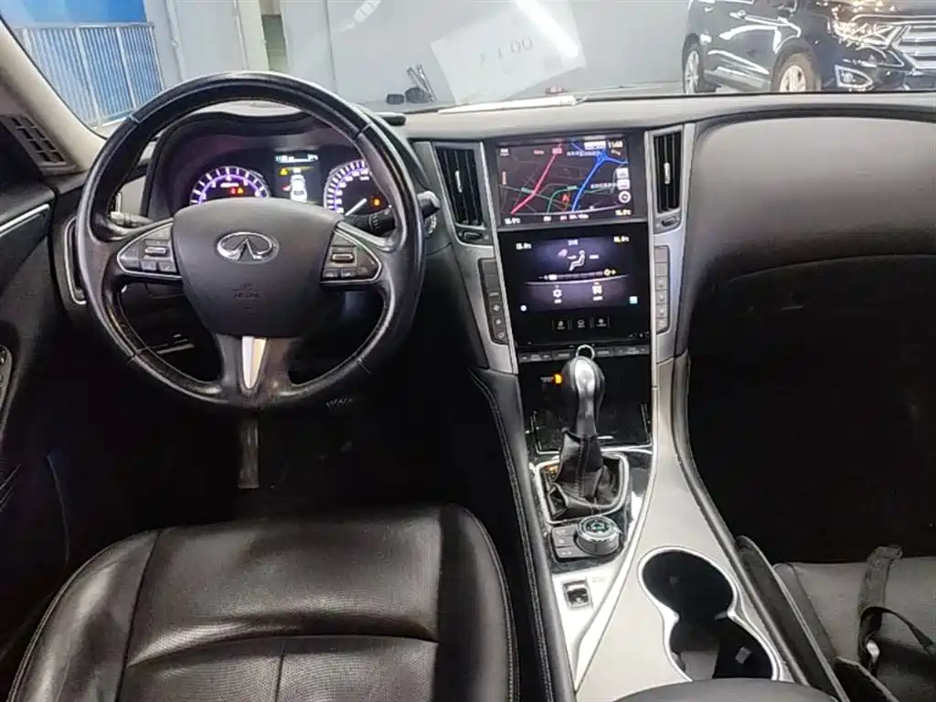 Infiniti Q50L 2017 — фото 10