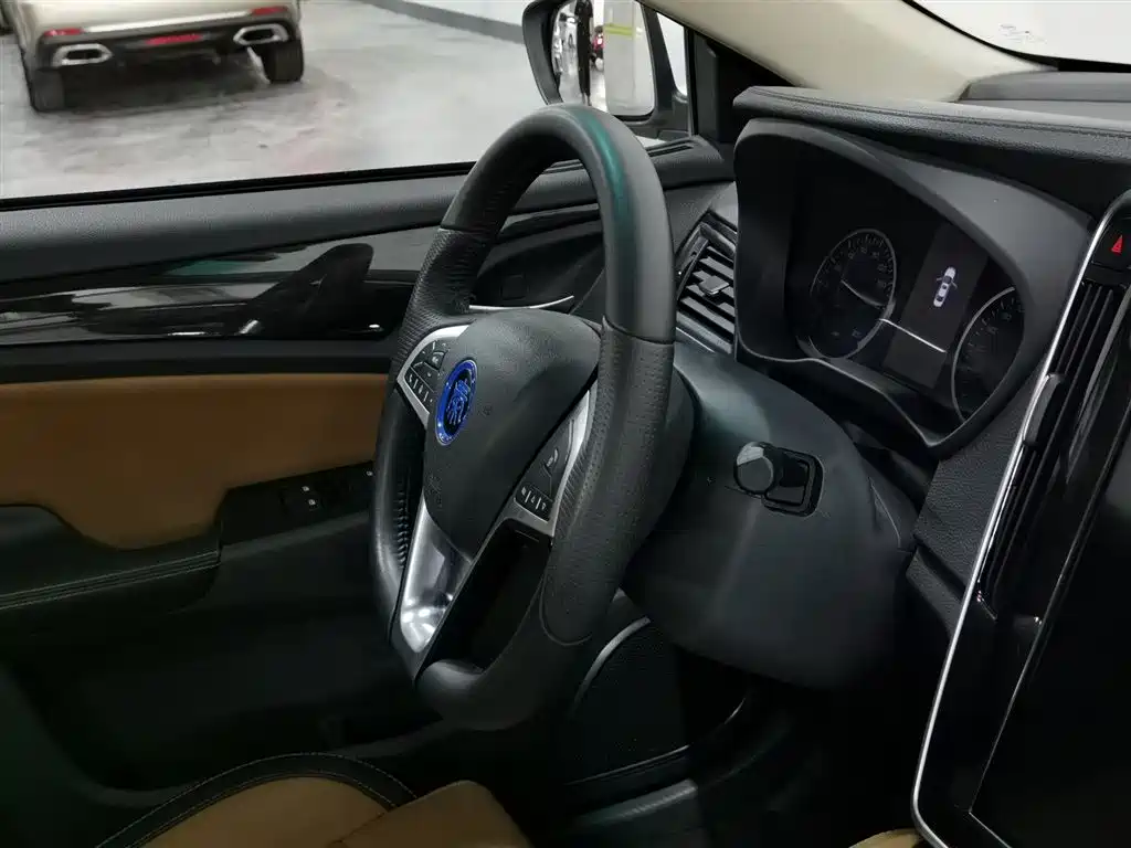 BYD Qin NEV 2018 — фото 22