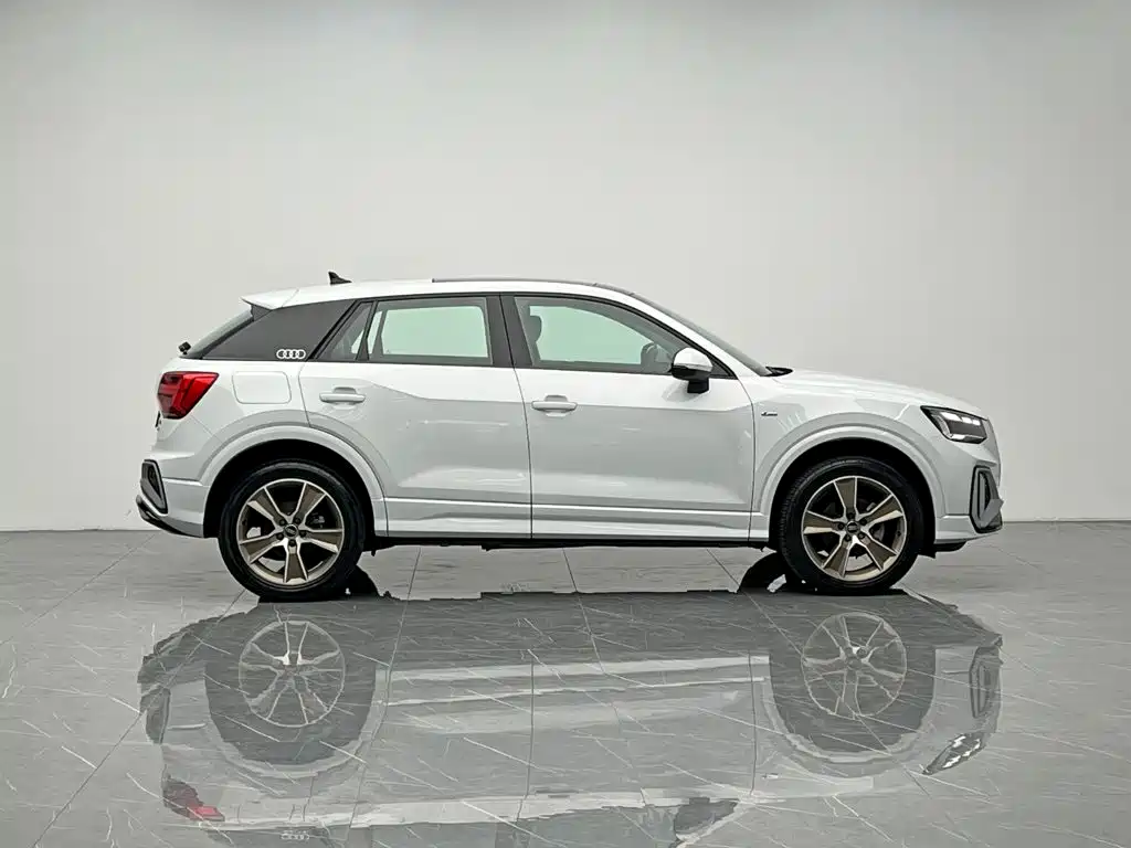 Audi Q2L 2022