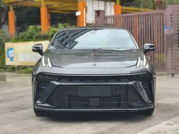 Lynk & Co 03 2023