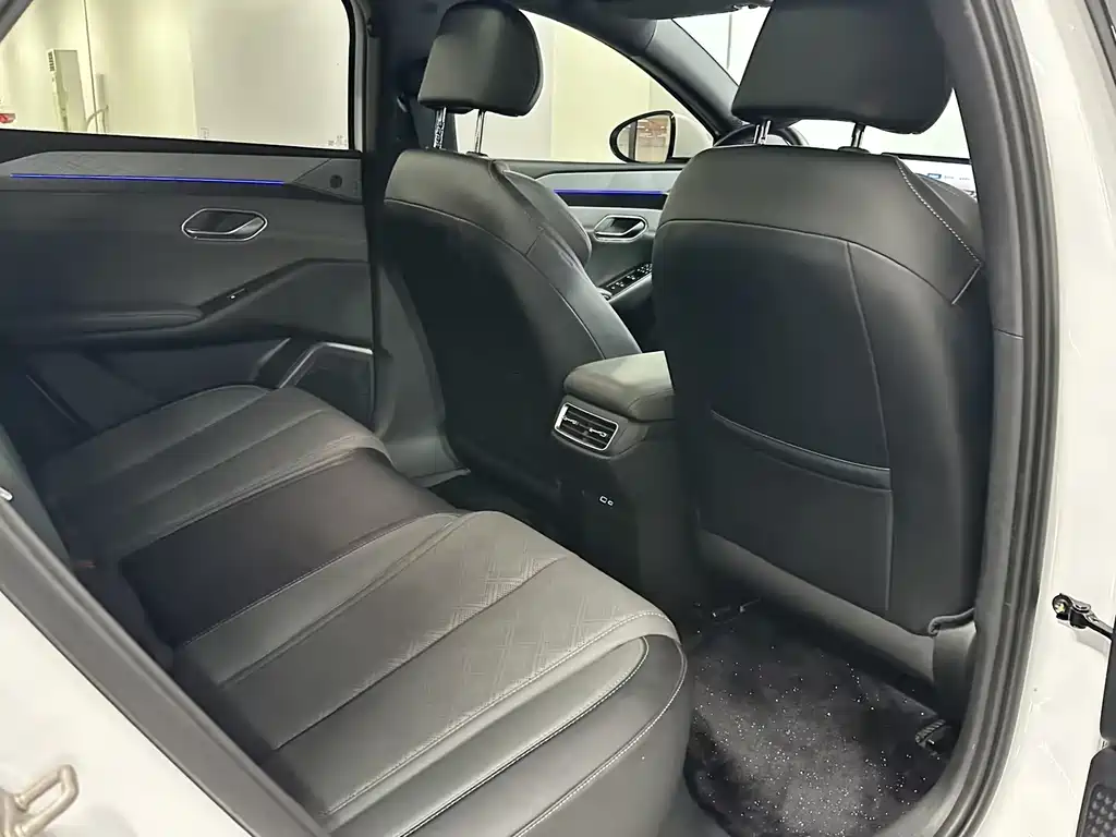 BYD Qin L 2025 — фото 14