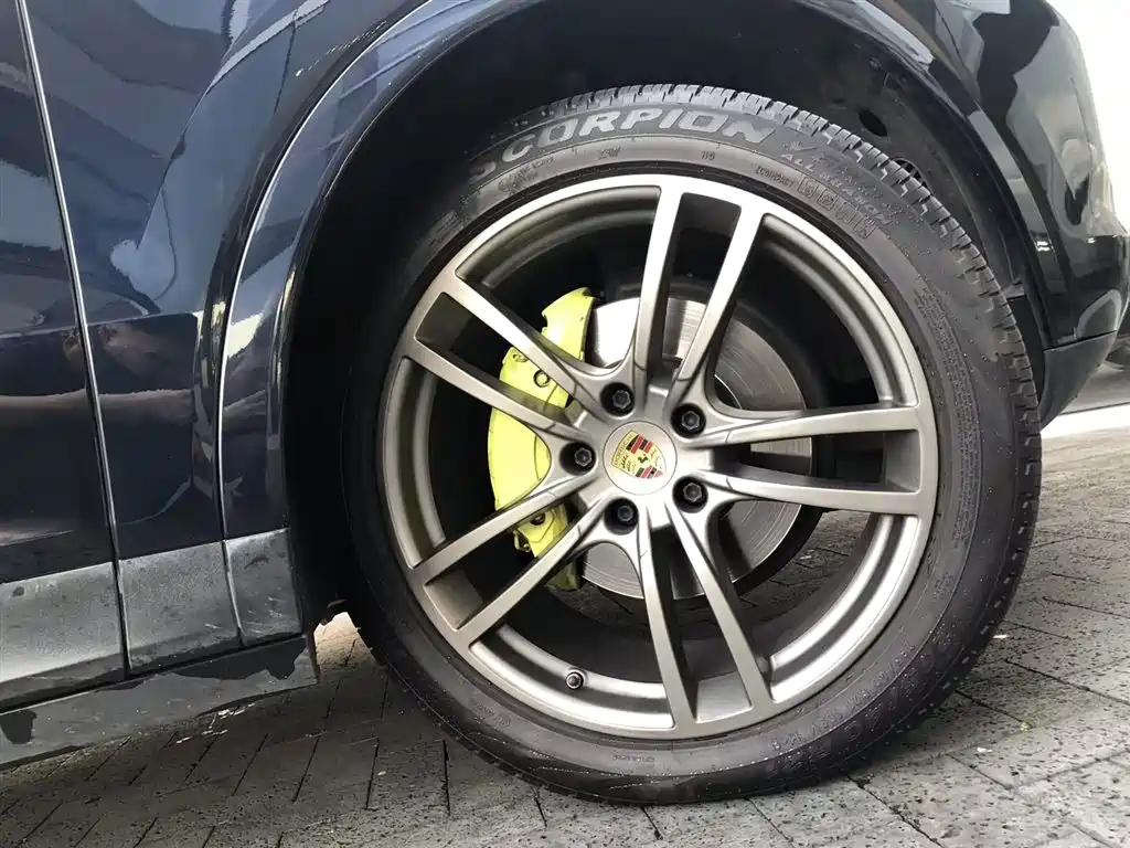 Porsche Cayenne 2019 — фото 14
