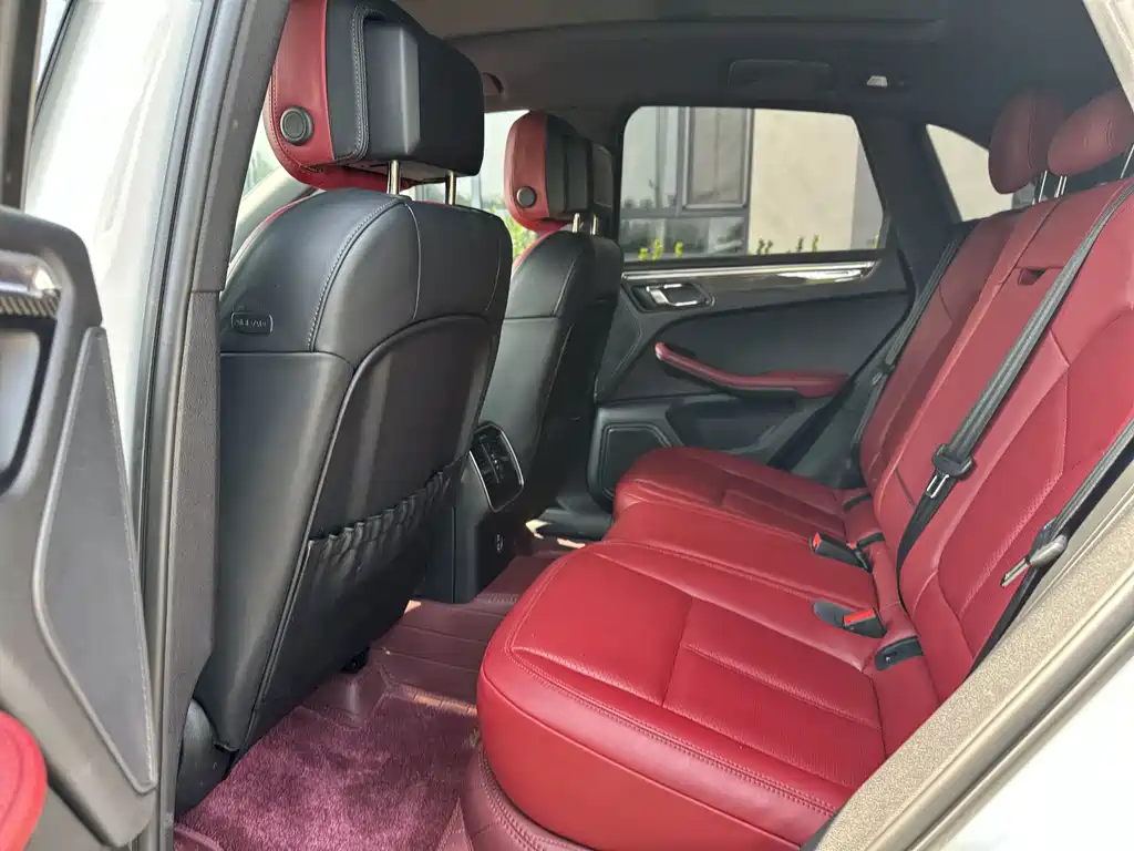 Porsche Macan 2023