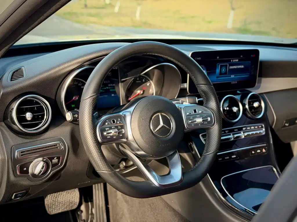 Mercedes-Benz C-Class 2019 — фото 9