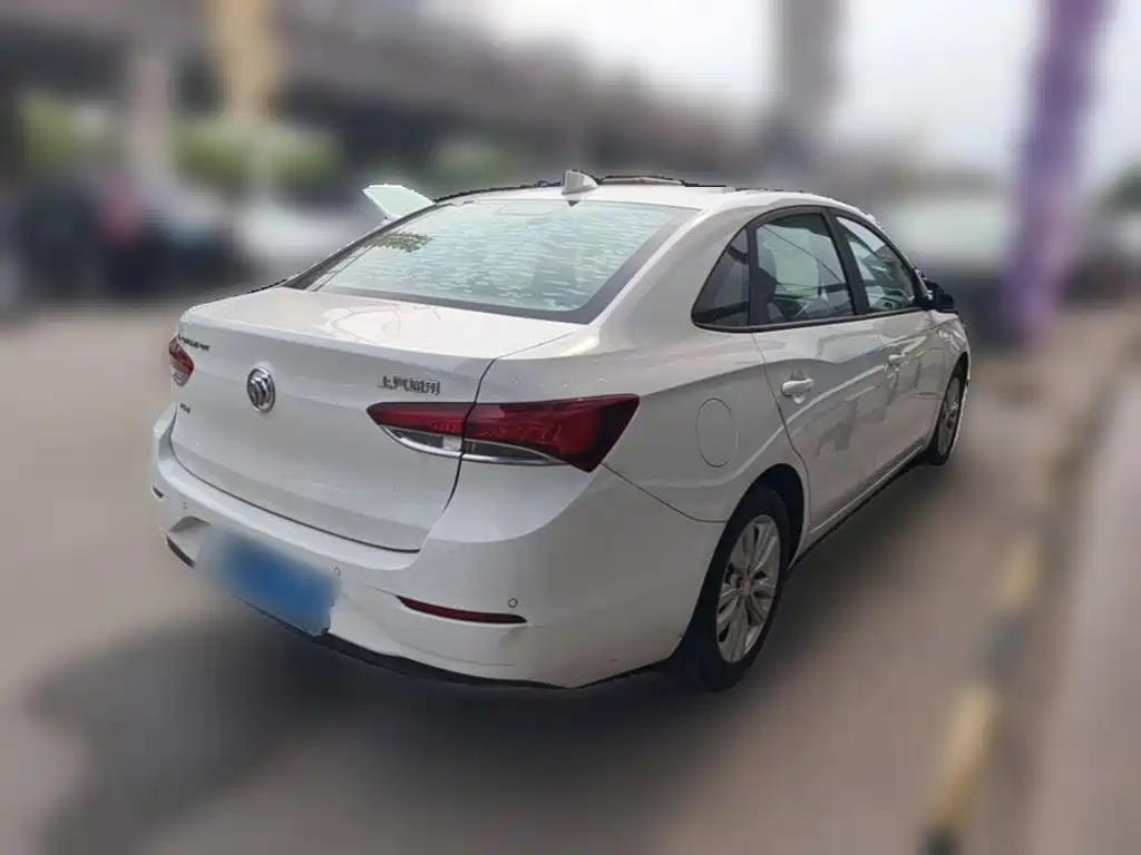 Buick Excelle 2017 — фото 12