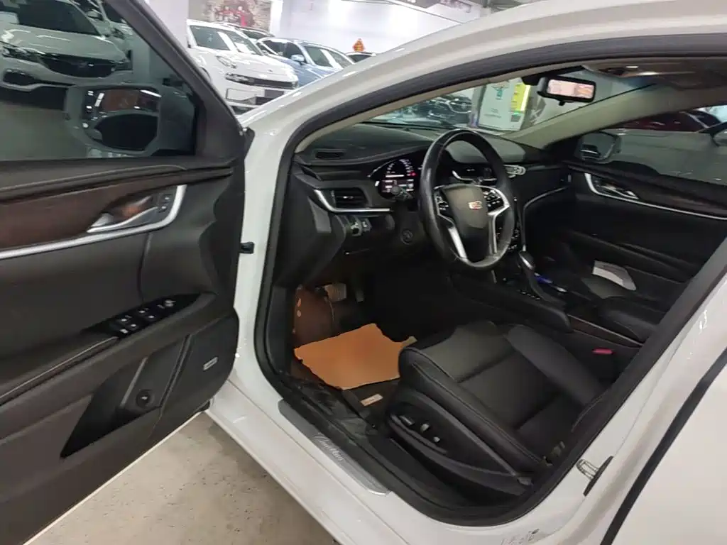 Cadillac XTS 2019 — фото 16