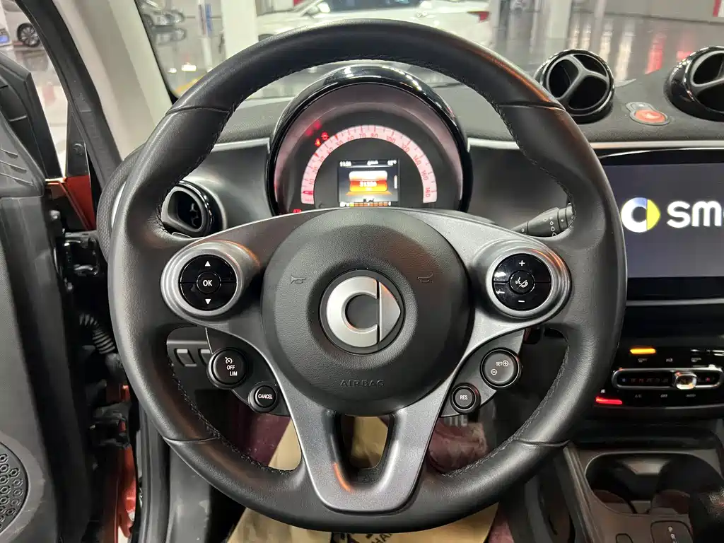 smart Fortwo 2019 — фото 11