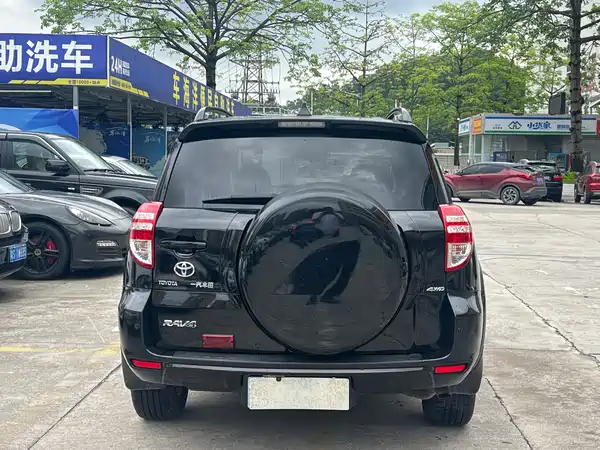 Toyota RAV4 2010