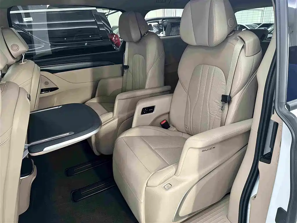 Buick GL8 New Energy 2025 — фото 12