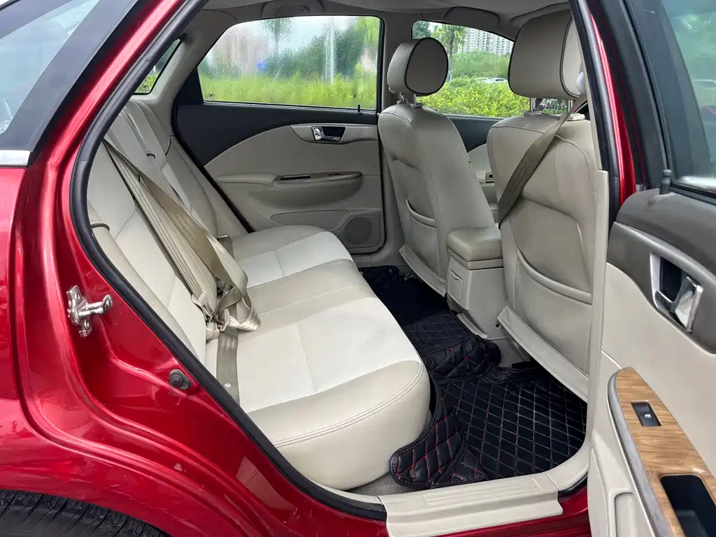Buick Excelle 2016 — фото 10